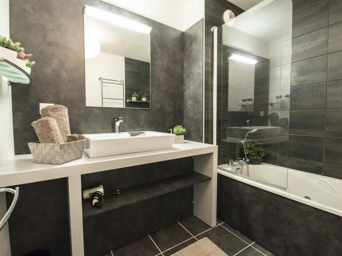 Duplex 10 Pers, 98M², Coeur Du Village, Balcon, Proche Telecabine Et Thermes, Parking Prive, Jacuzzi - Fr-1-296-340 سانت لاري سولون 0*, سانت لاري سولون